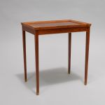 935 5210 LAMP TABLE